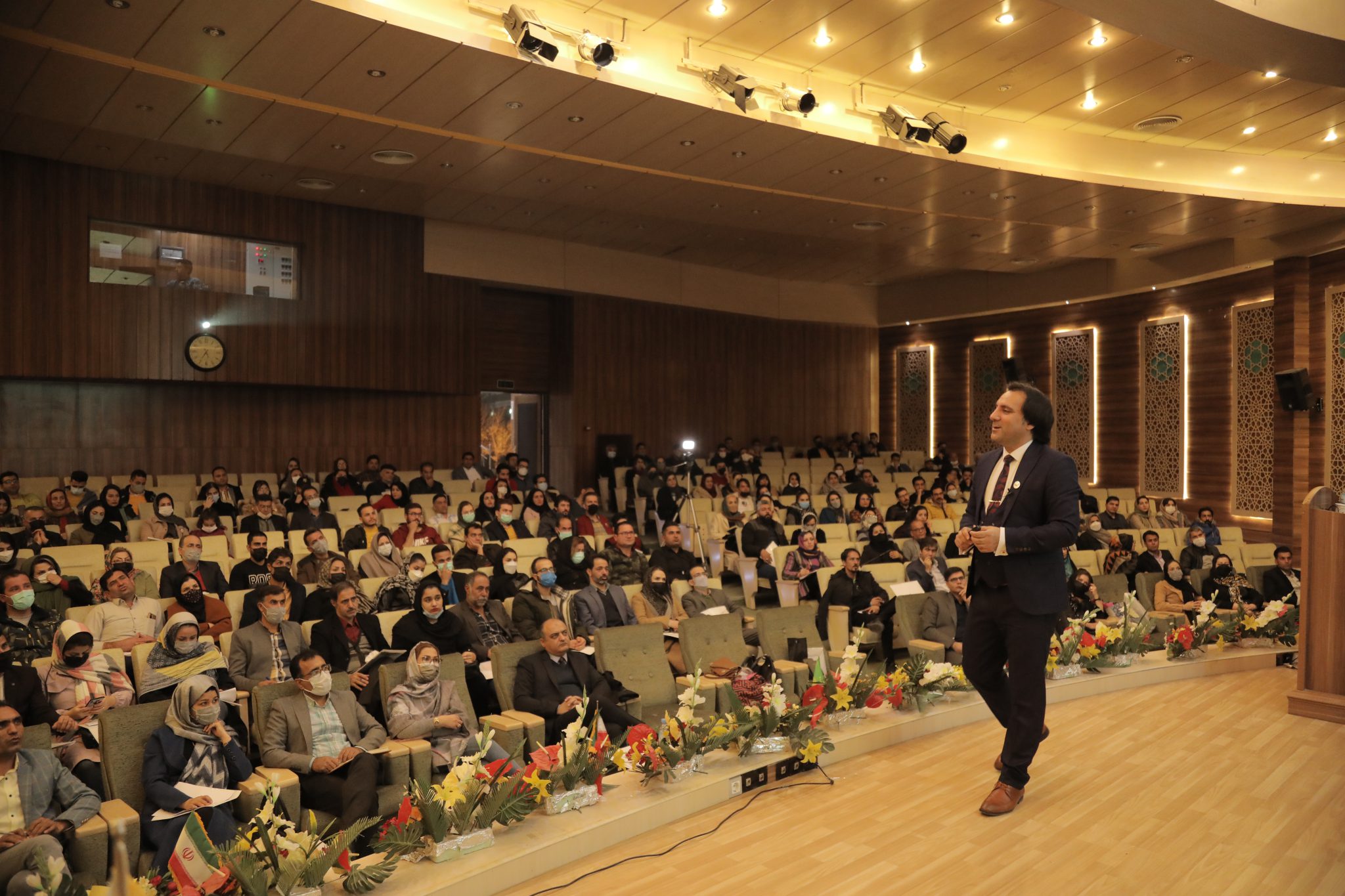 دکتر مصطفی کرمی